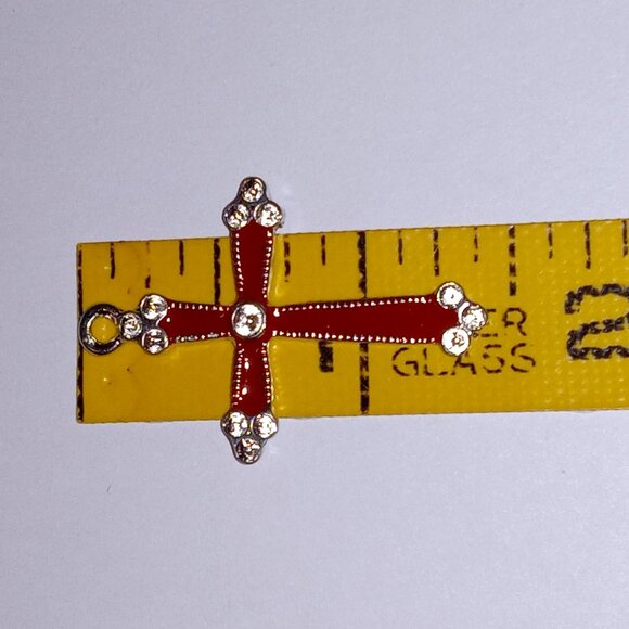 🎯 Red Cross Charm Pendant - Picture 6 of 7